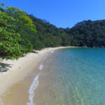 Bela Angra Passeios de Barco, Praia Península de Freguesia de Santana, Ilha Grande, Angra dos Reis